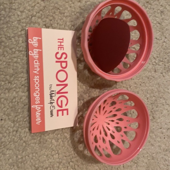 The sponge by Make Up Eraser - Picture 5 of 5
